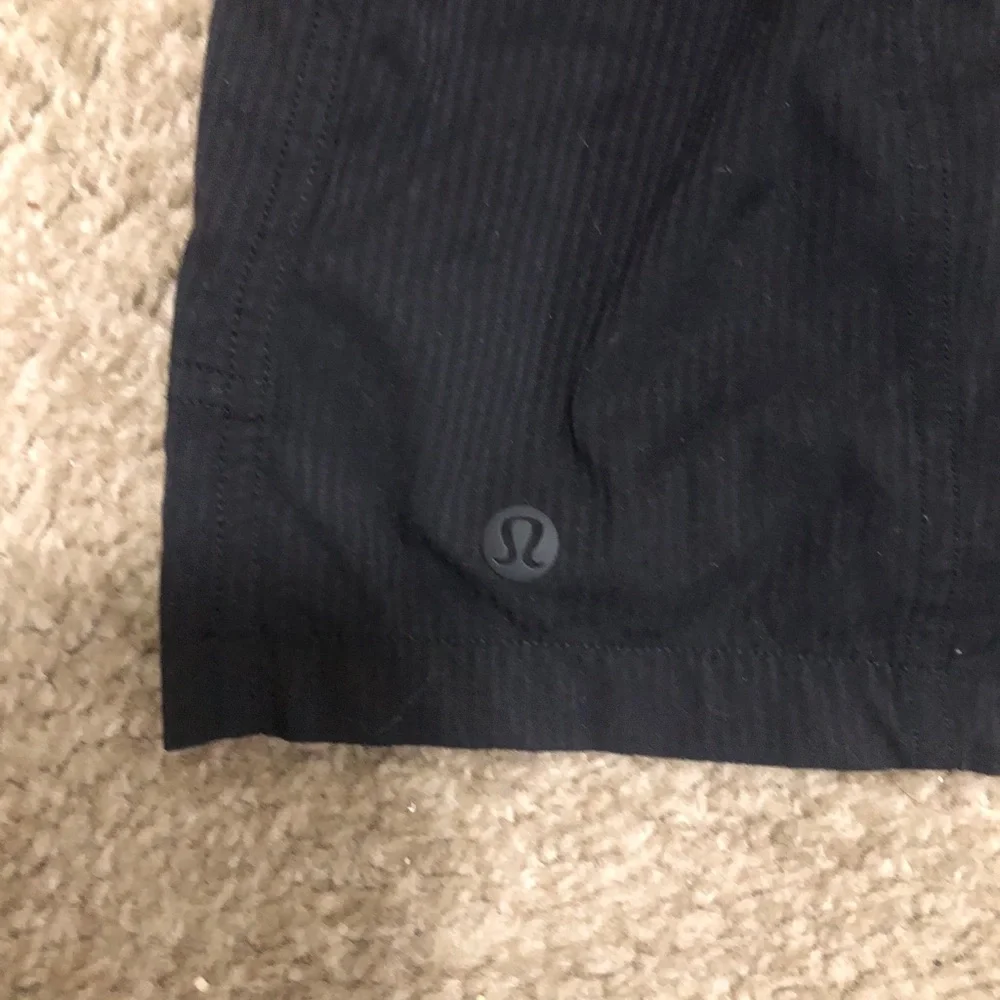 lululemon athletica Black Athletic Drawstring Shorts Size 4 Great conditions